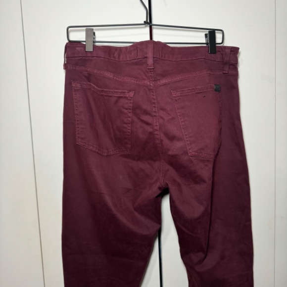 7 for all Mankind Jeans Women's Size 10 Maroon Jen7 Slim Straight Sateen - Picture 5 of 5